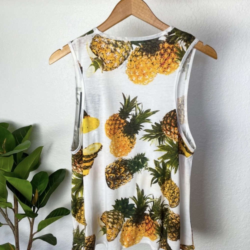 Chaser Tropical Pineapple Paradiso Muscle Tank - Picture 6 of 7